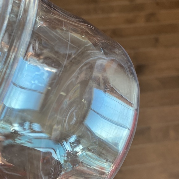 Tupperware Clear Storage Container with Black Lid/ Contenant avec cuillère - Picture 7 of 9